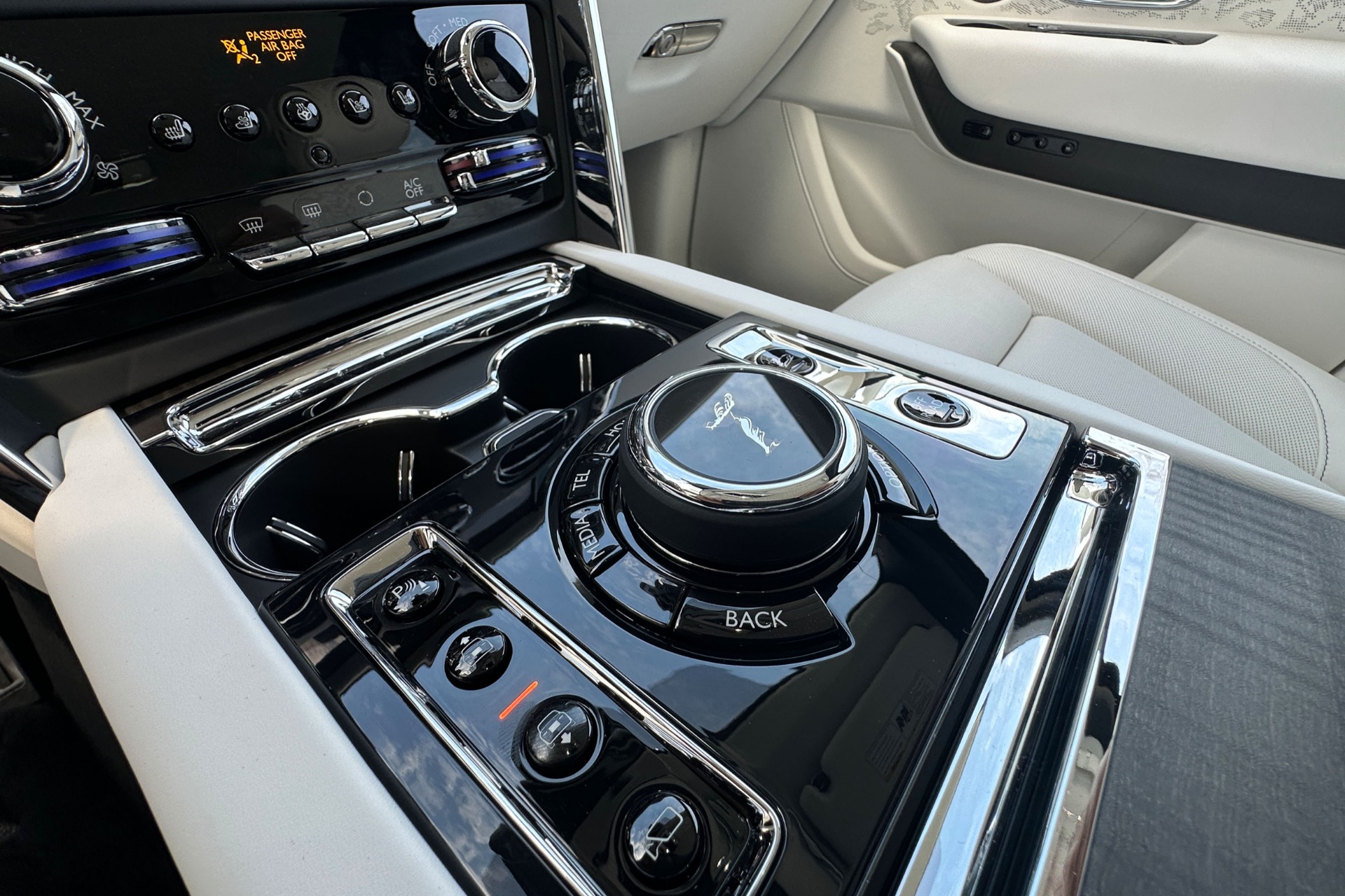 New-2026-Rolls-Royce-Cullinan- New-2026-Rolls-Royce-Cullinan-