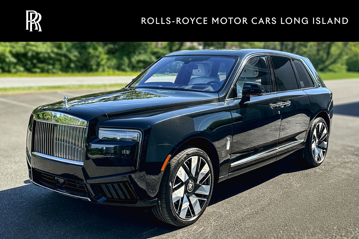 2027 Rolls-Royce Cullinan -'s photo