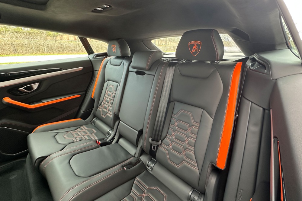 2026 Lamborghini Urus Image 13