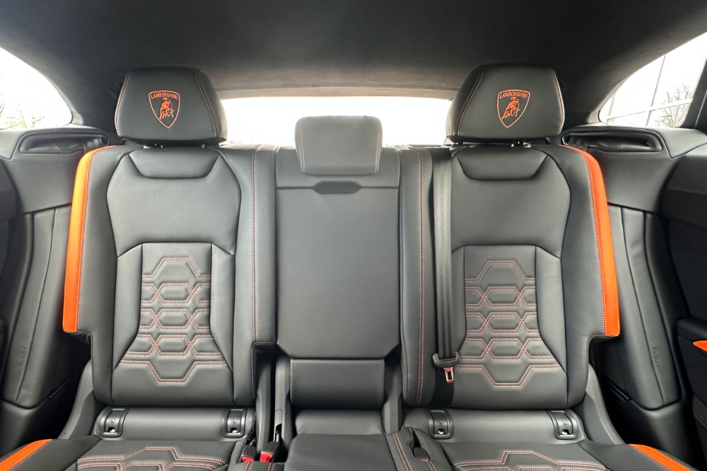 2026 Lamborghini Urus Image 14