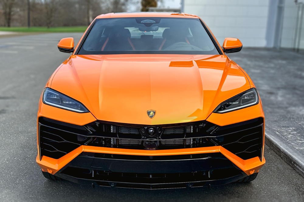 2026 Lamborghini Urus Image 18