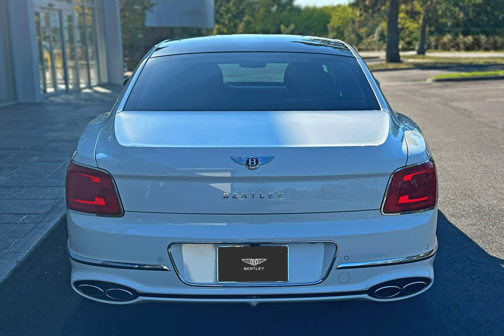 2022 Bentley Flying Spur Image 18