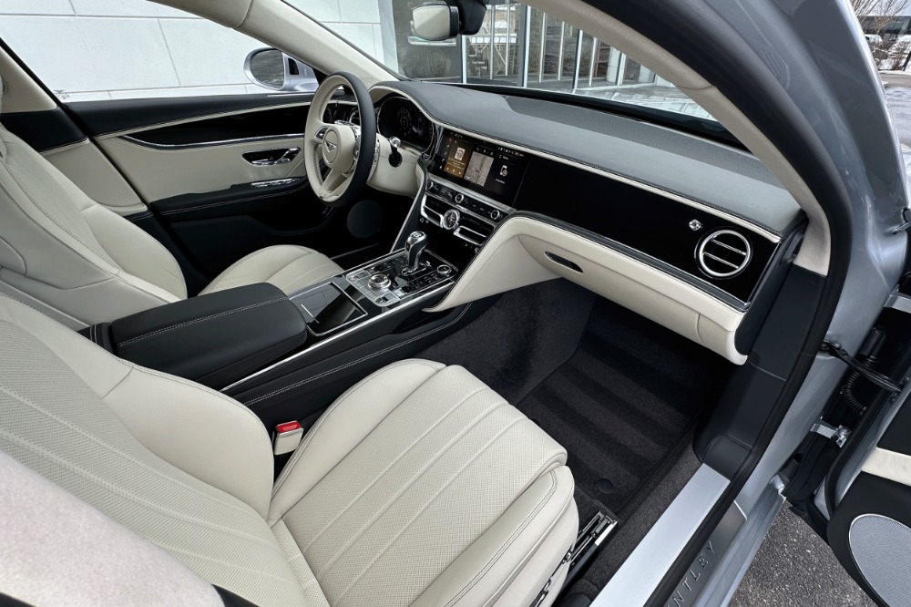 2026 Bentley Flying Spur Image 2