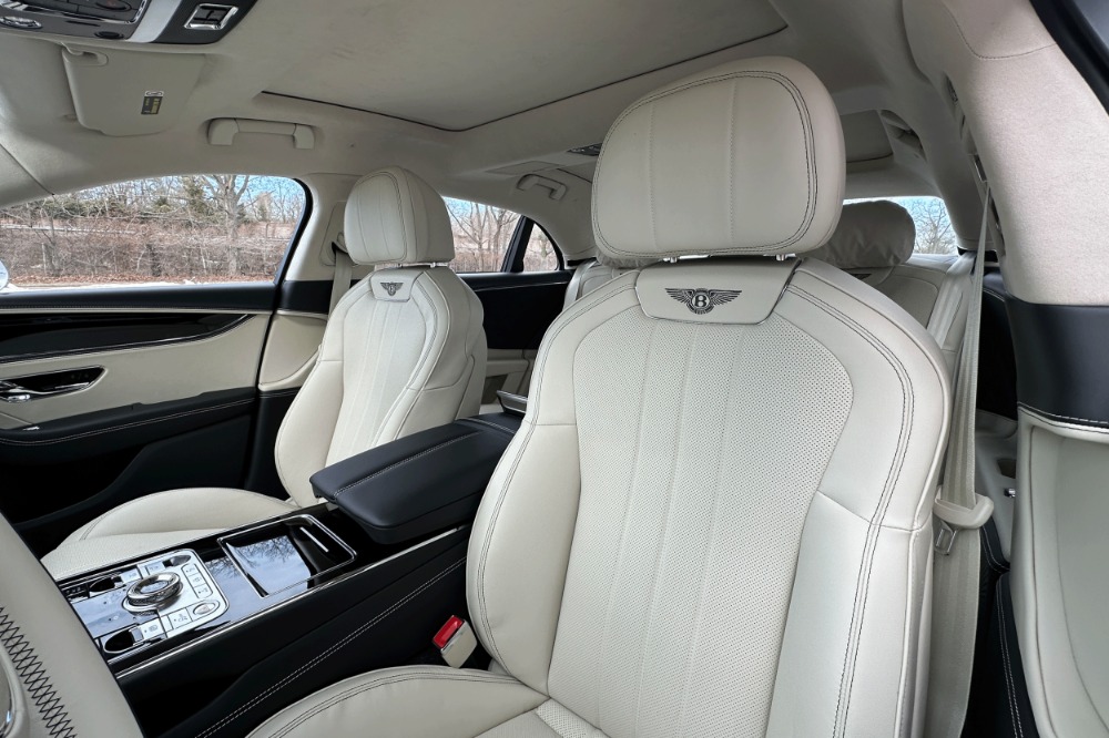 2026 Bentley Flying Spur Image 9