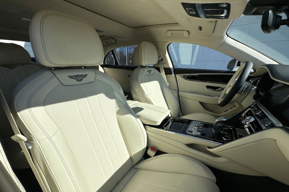 2026 Bentley Flying Spur Image 13