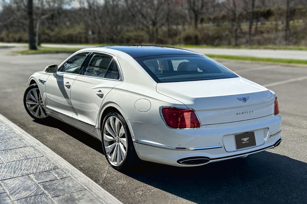 2026 Bentley Flying Spur Image 3