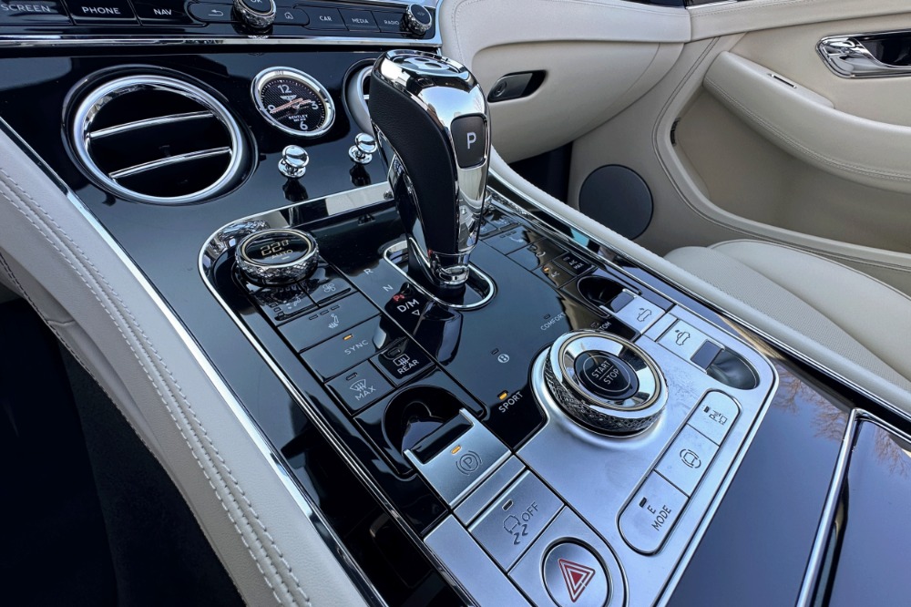 2026 Bentley Continental GTC Image 11