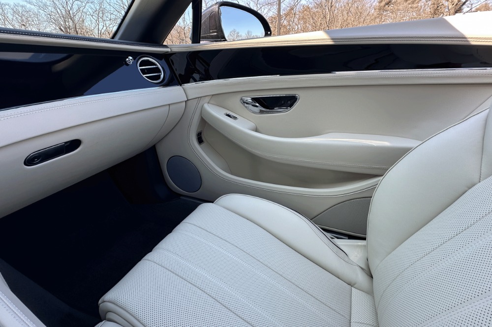 2026 Bentley Continental GTC Image 12