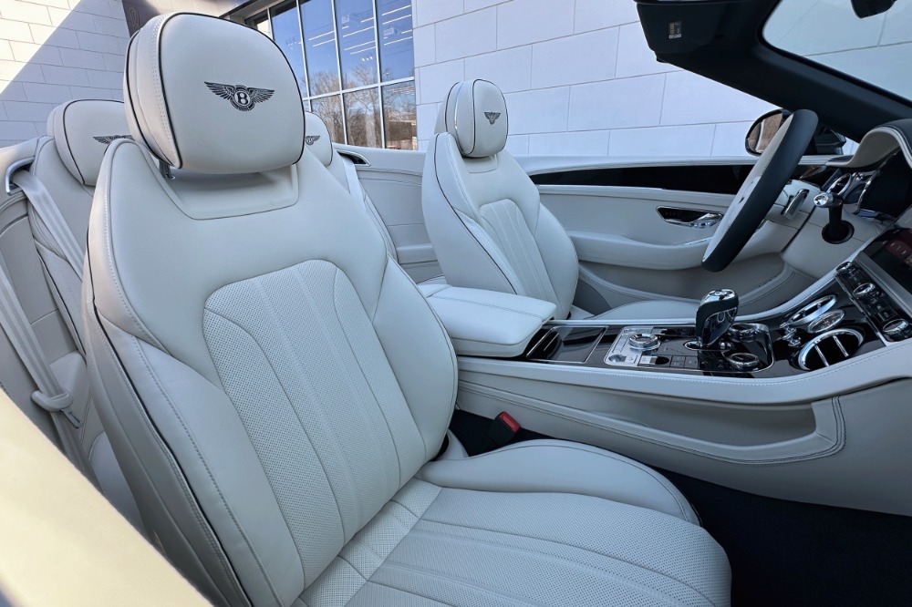 2026 Bentley Continental GTC Image 13