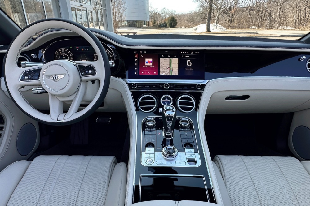 2026 Bentley Continental GTC Image 4