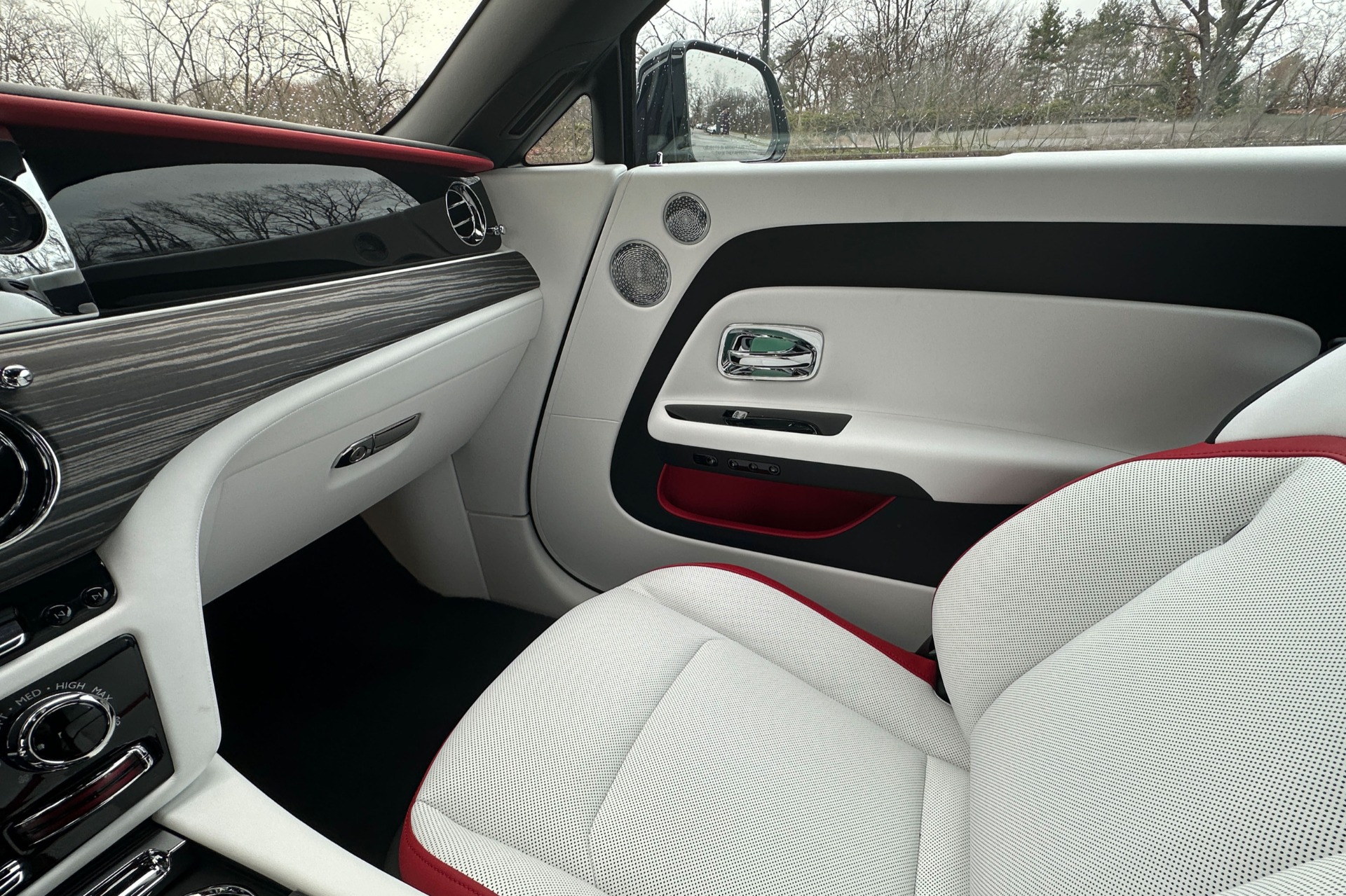 2026 Rolls-Royce Spectre Image 10