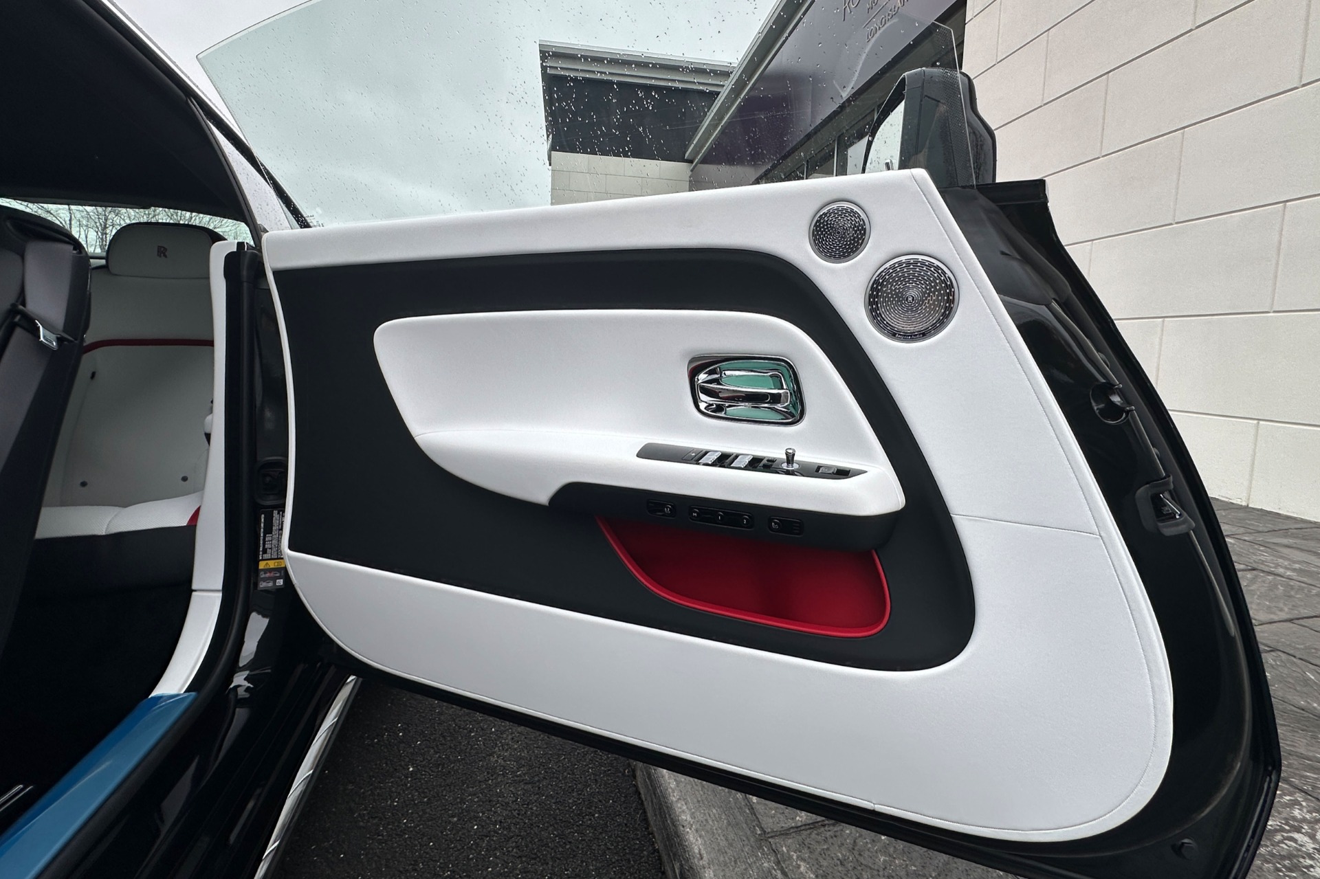 2026 Rolls-Royce Spectre Image 6