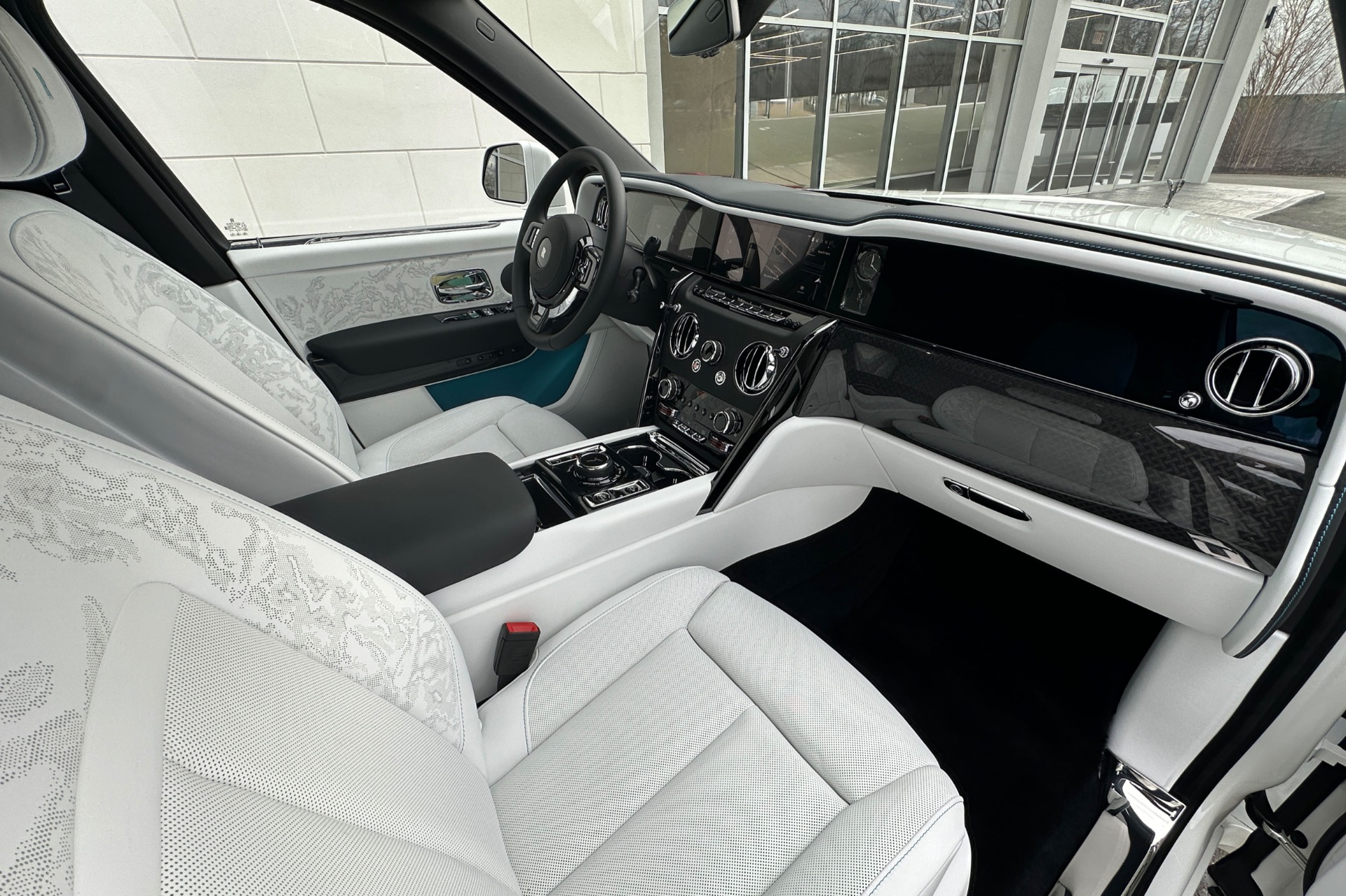 2026 Rolls-Royce Cullinan Image 13