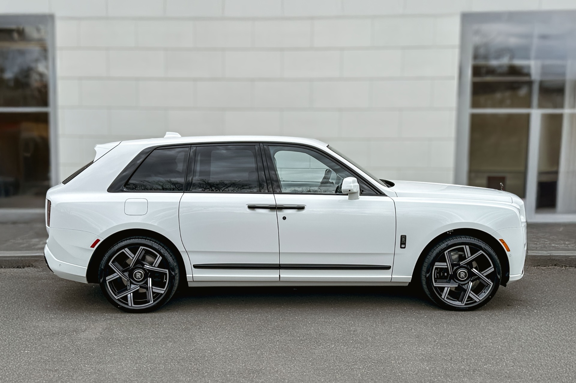 2026 Rolls-Royce Cullinan Image 3