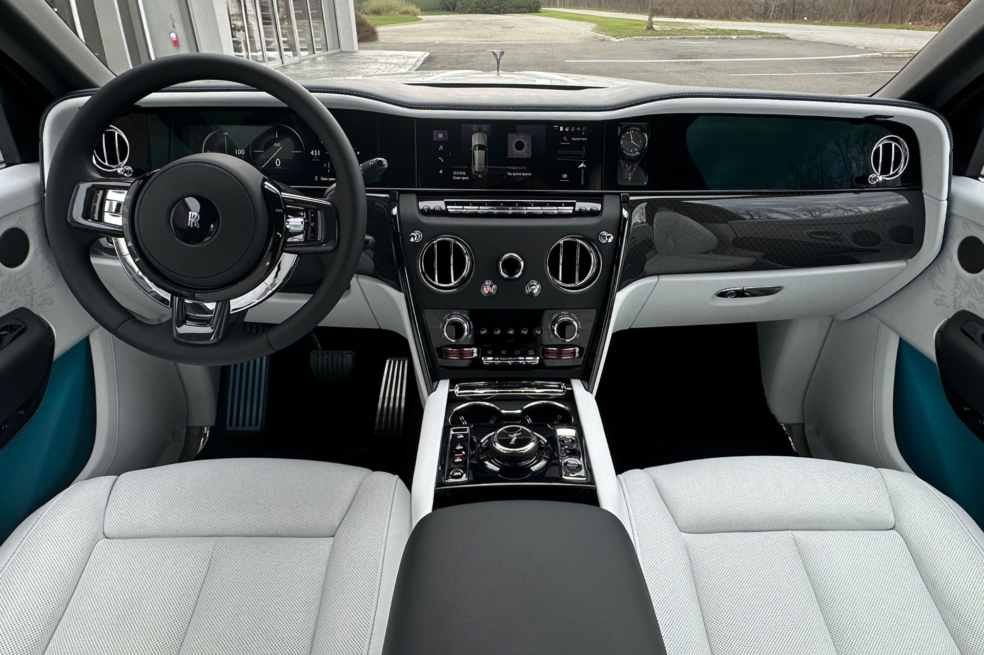 2026 Rolls-Royce Cullinan Image 4