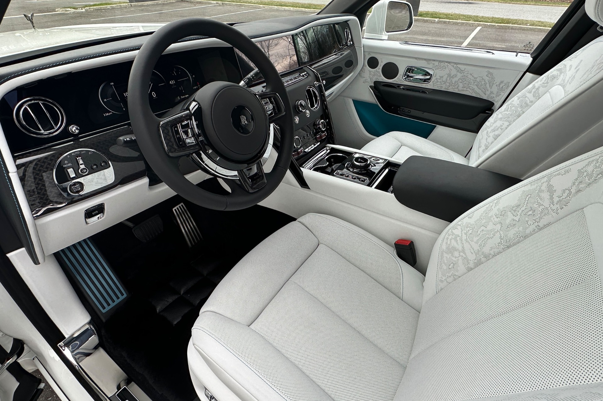 2026 Rolls-Royce Cullinan Image 8