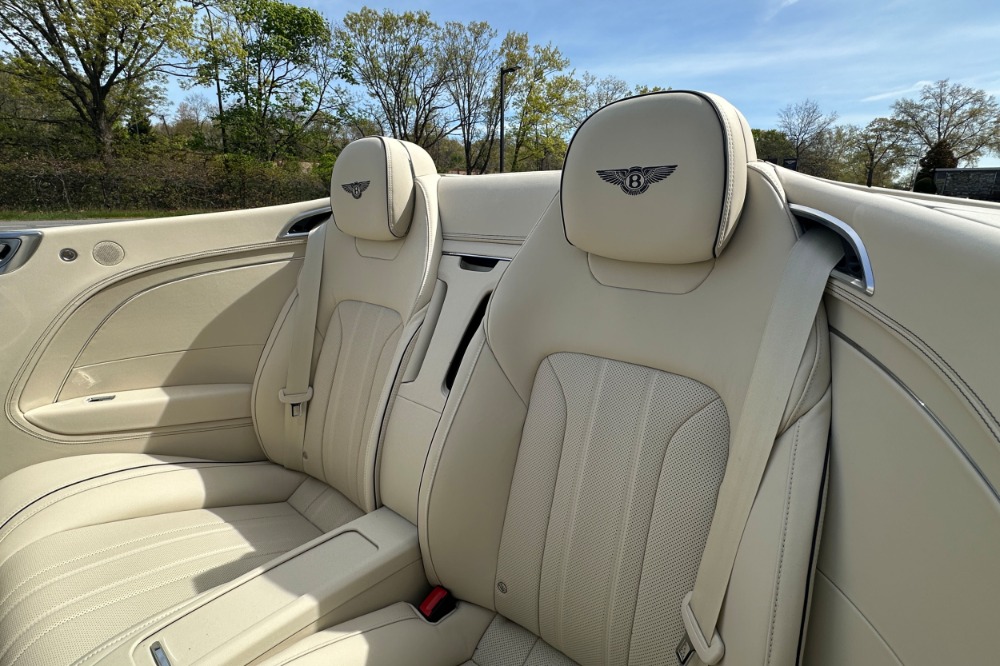 2026 Bentley Continental GTC Image 15