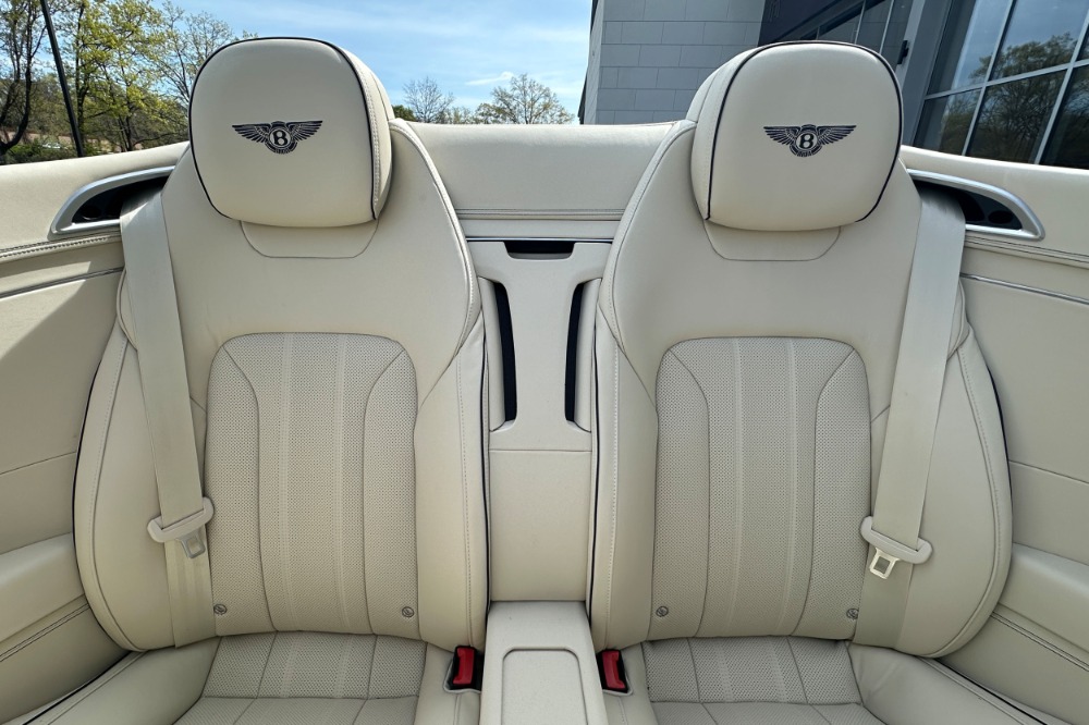 2026 Bentley Continental GTC Image 16