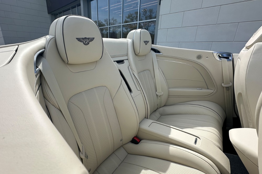 2026 Bentley Continental GTC Image 17
