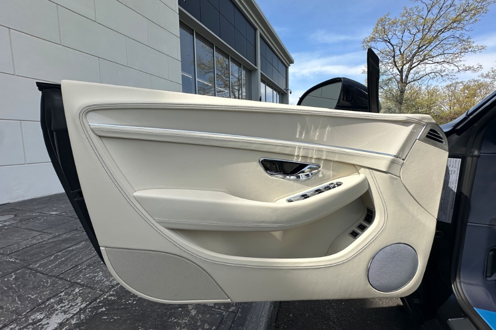 2026 Bentley Continental GTC Image 7