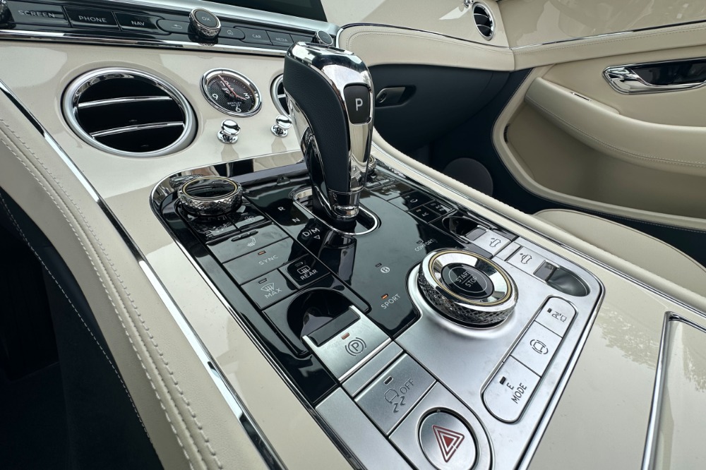 2026 Bentley Continental GTC Image 11