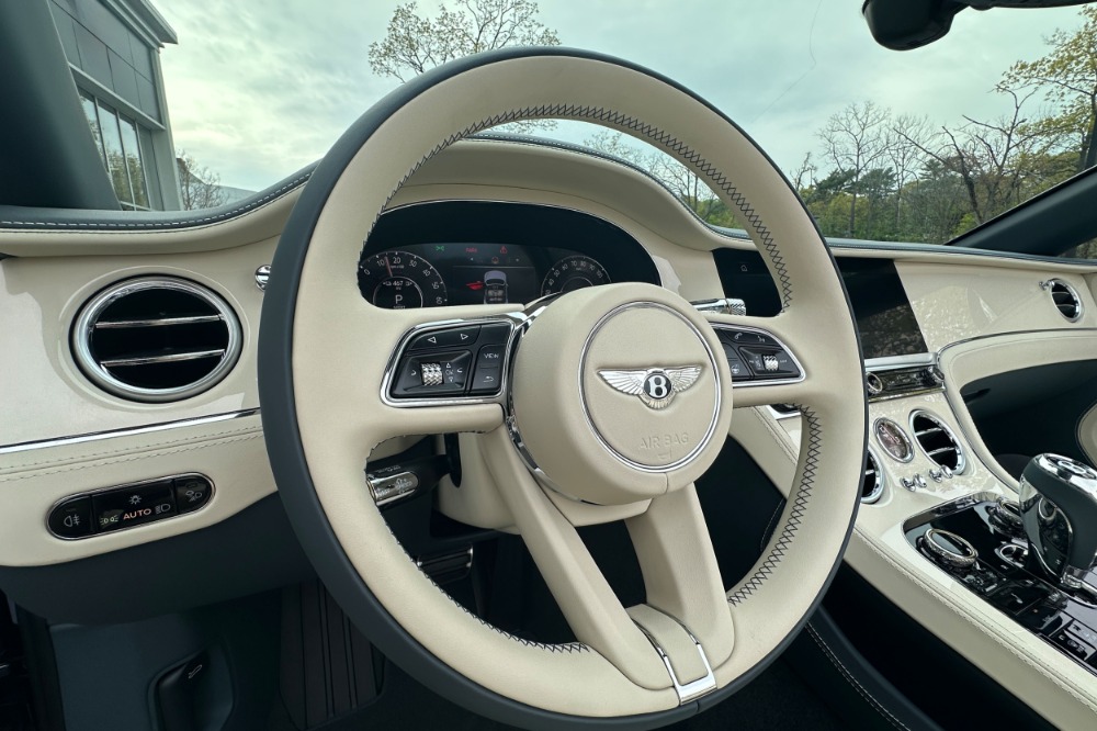 2026 Bentley Continental GTC Image 9