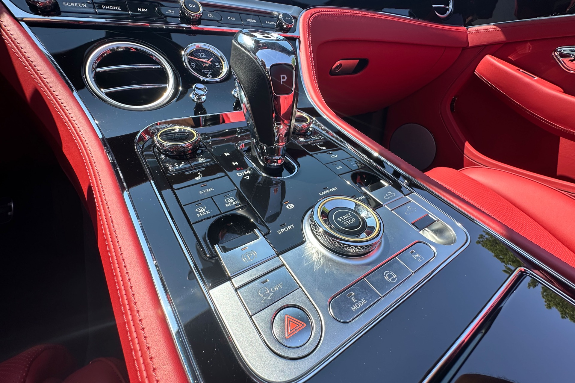 2026 Bentley Continental GTC Image 11