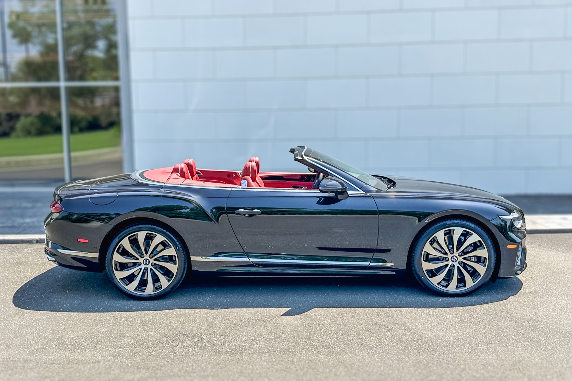 2026 Bentley Continental GTC Image 5