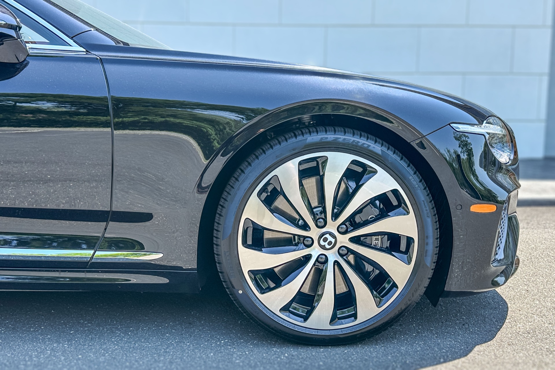 2026 Bentley Continental GTC Image 6