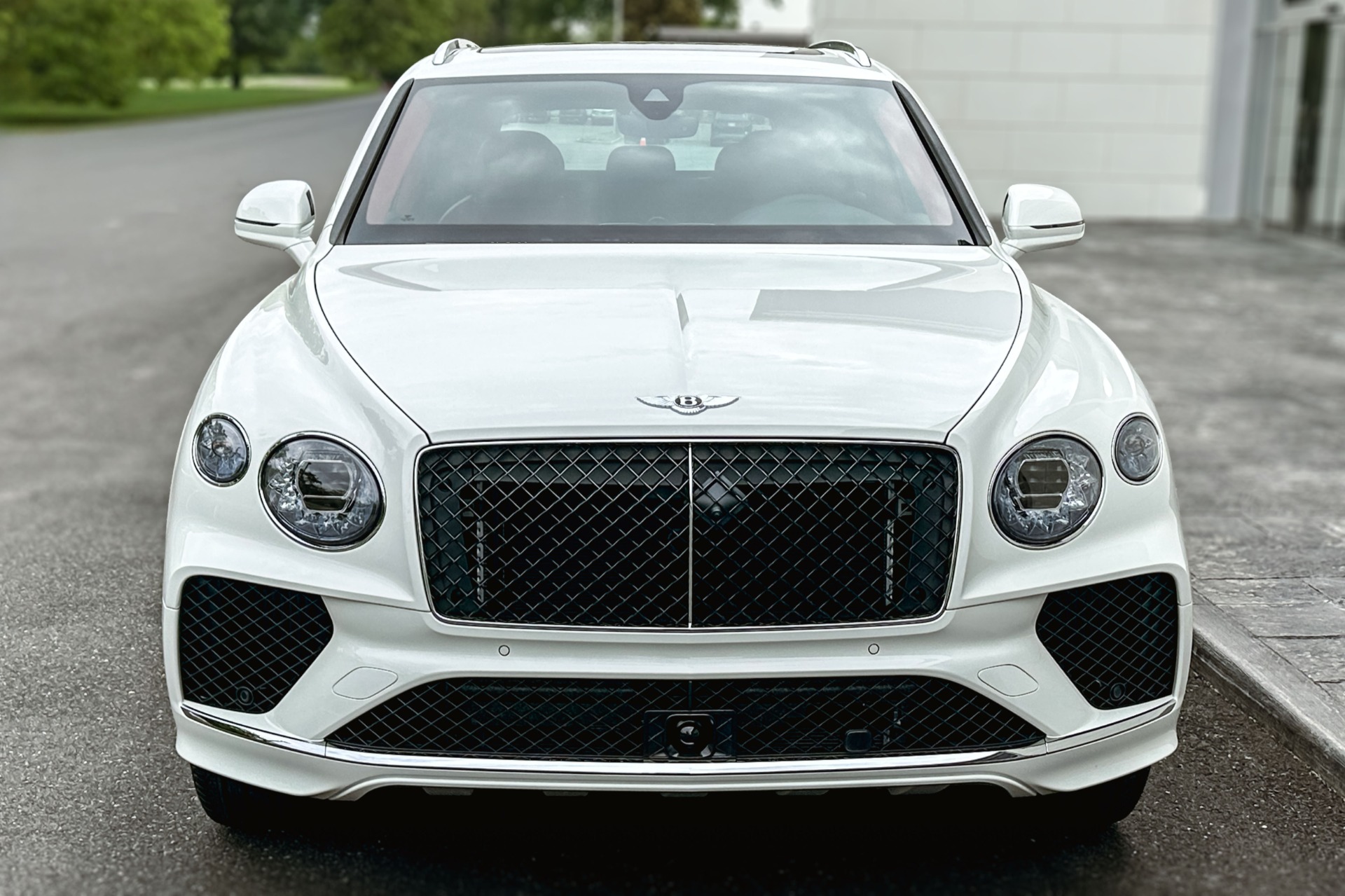 2026 Bentley Bentayga Image 20