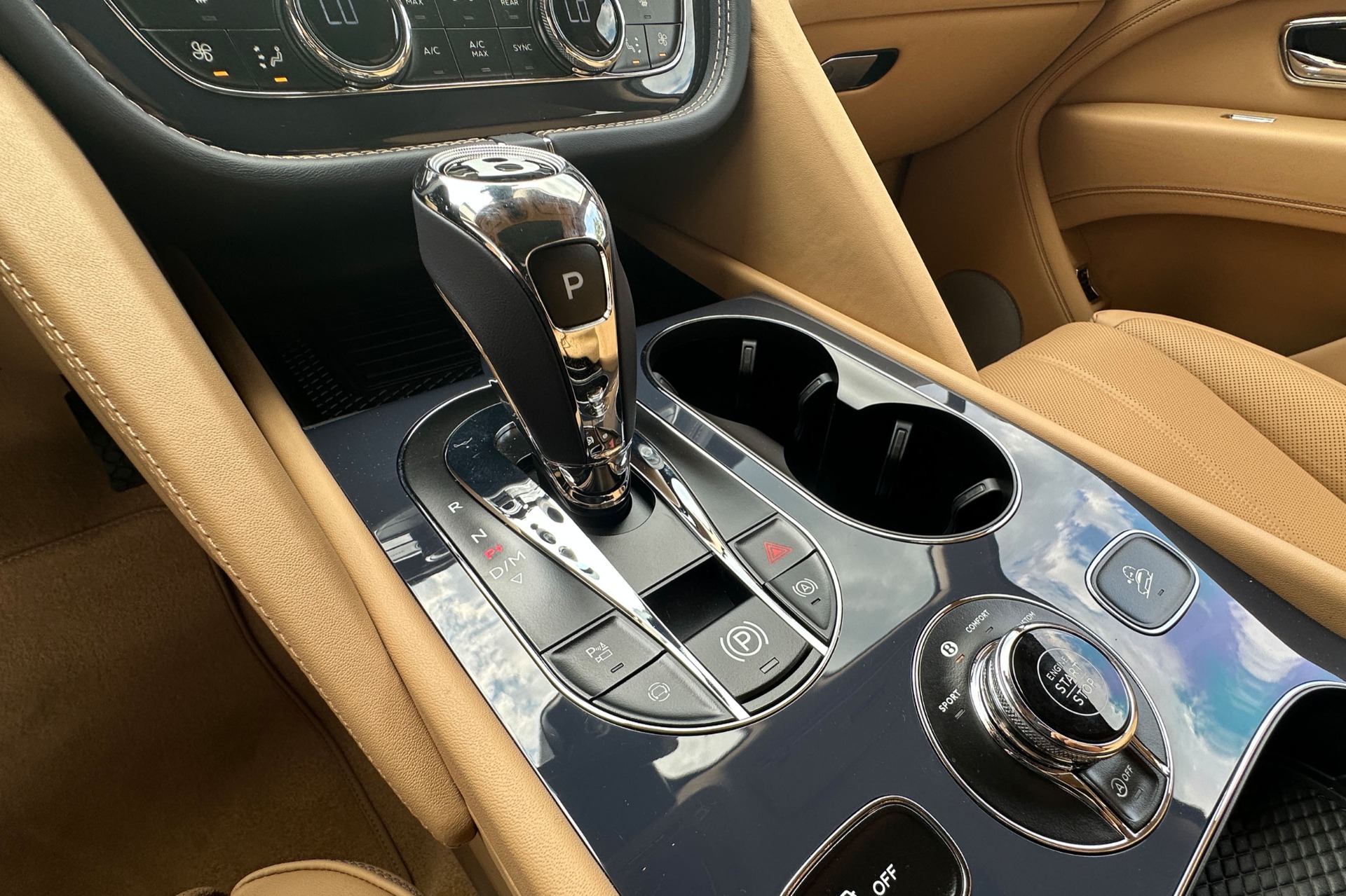 2026 Bentley Bentayga Image 11