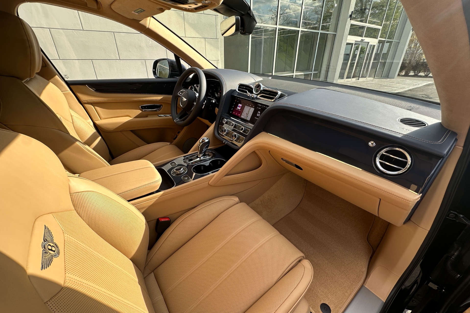 2026 Bentley Bentayga Image 2