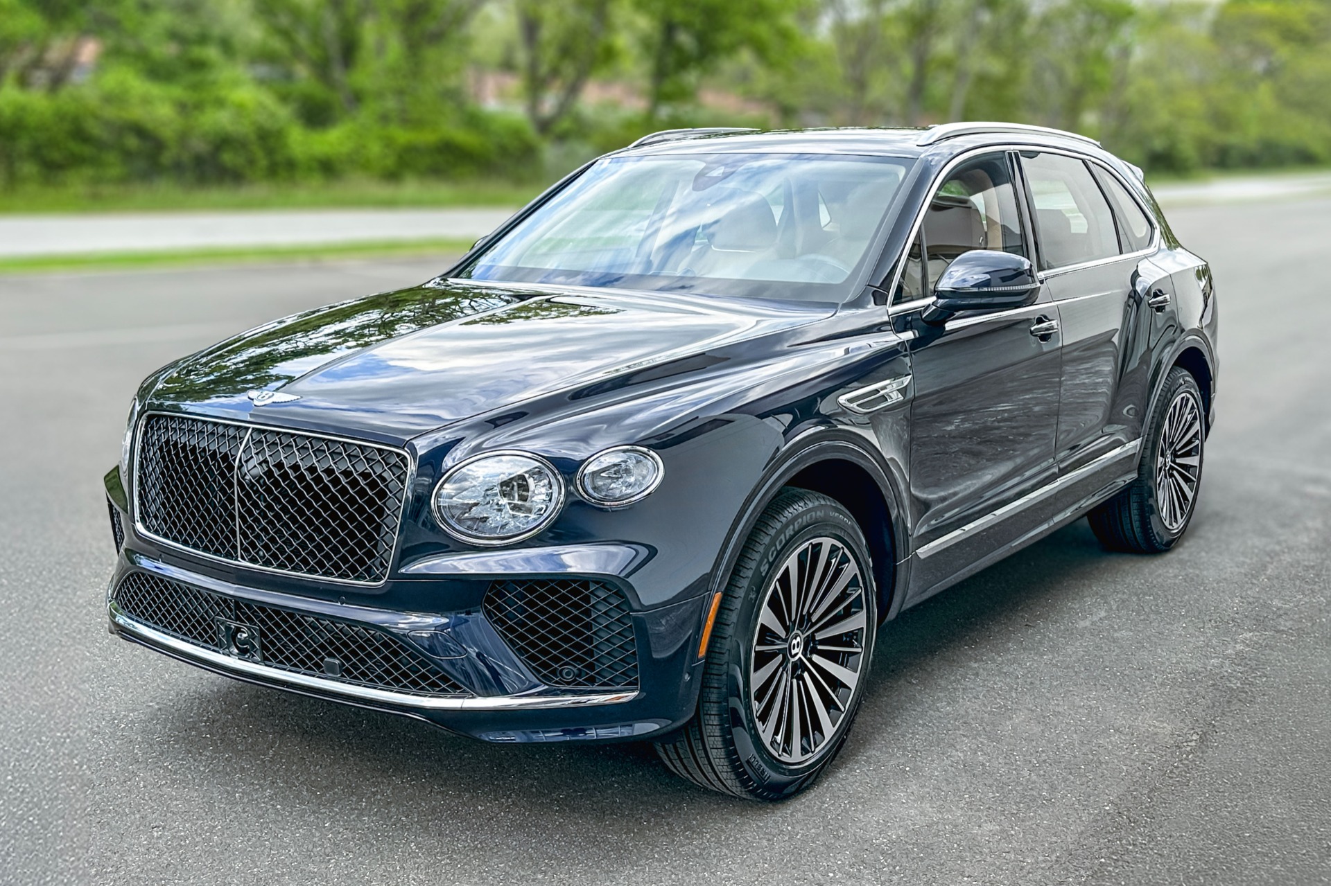 2026 Bentley Bentayga Image 20