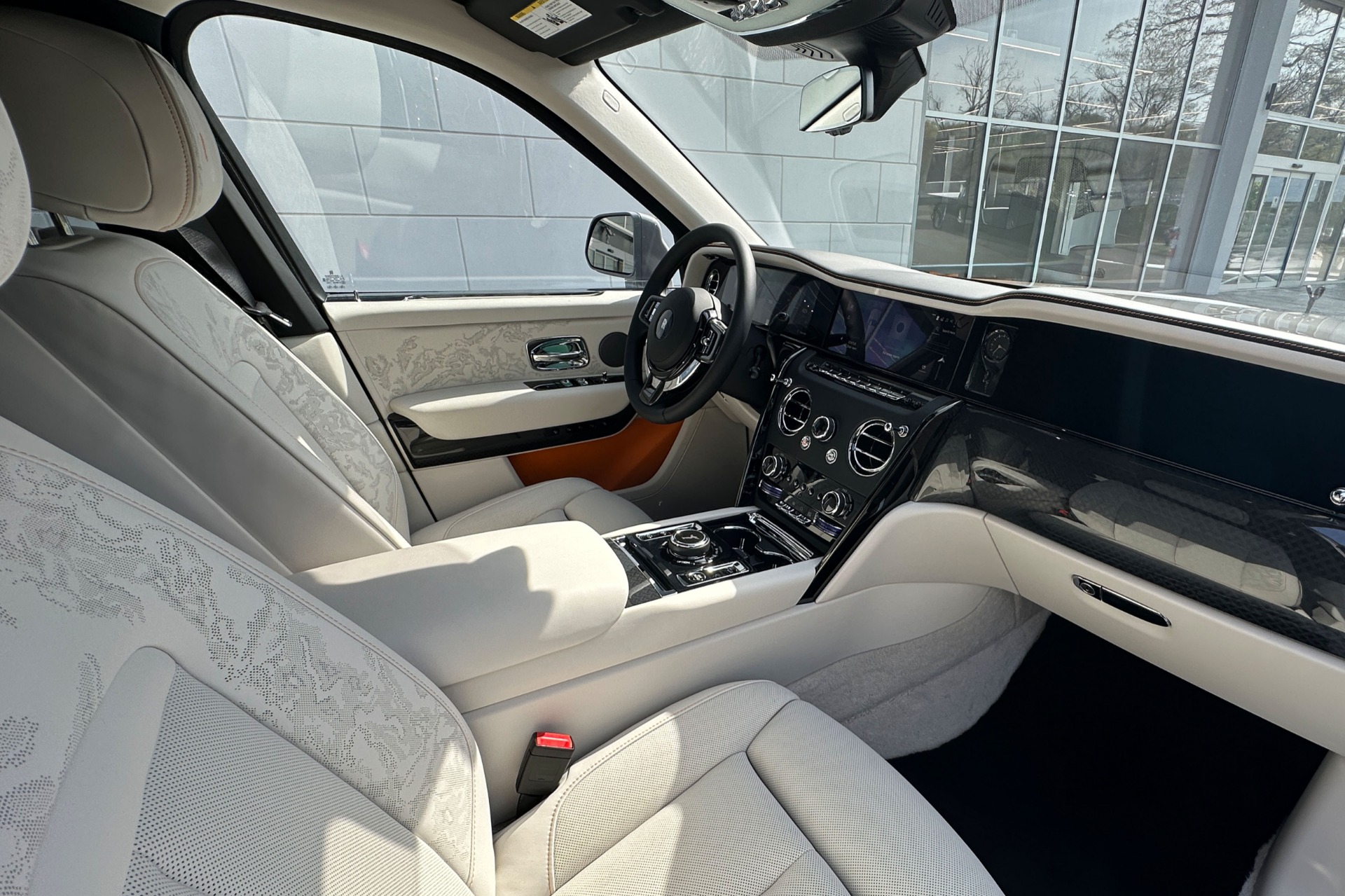 2026 Rolls-Royce Cullinan Image 12