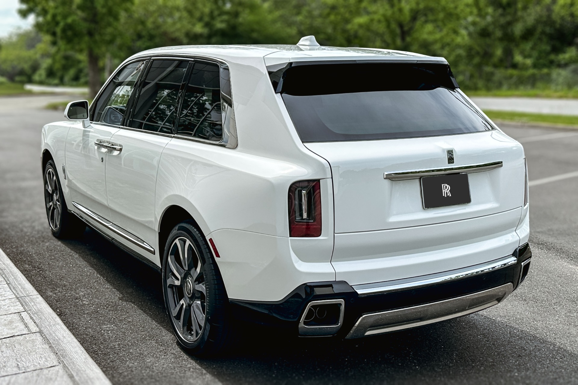 2026 Rolls-Royce Cullinan Image 2