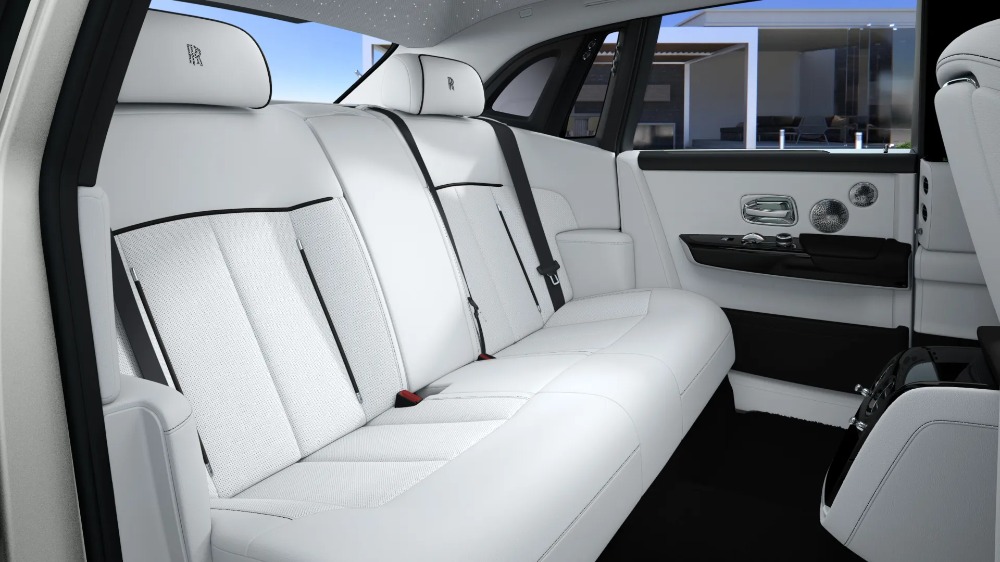 2027 Rolls-Royce Phantom Image 7