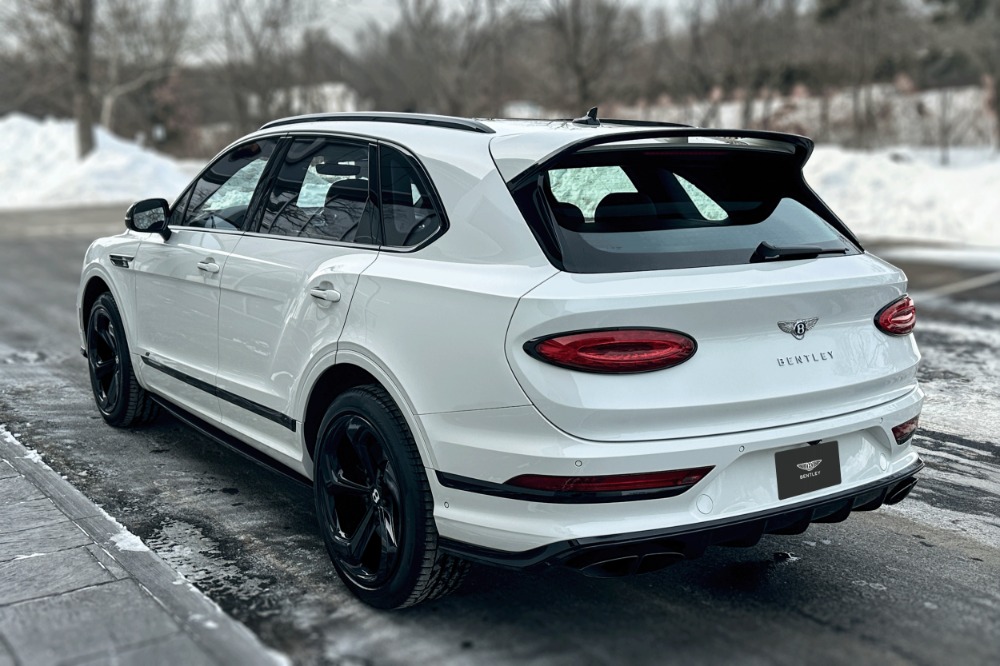 2022 Bentley Bentayga Image 23