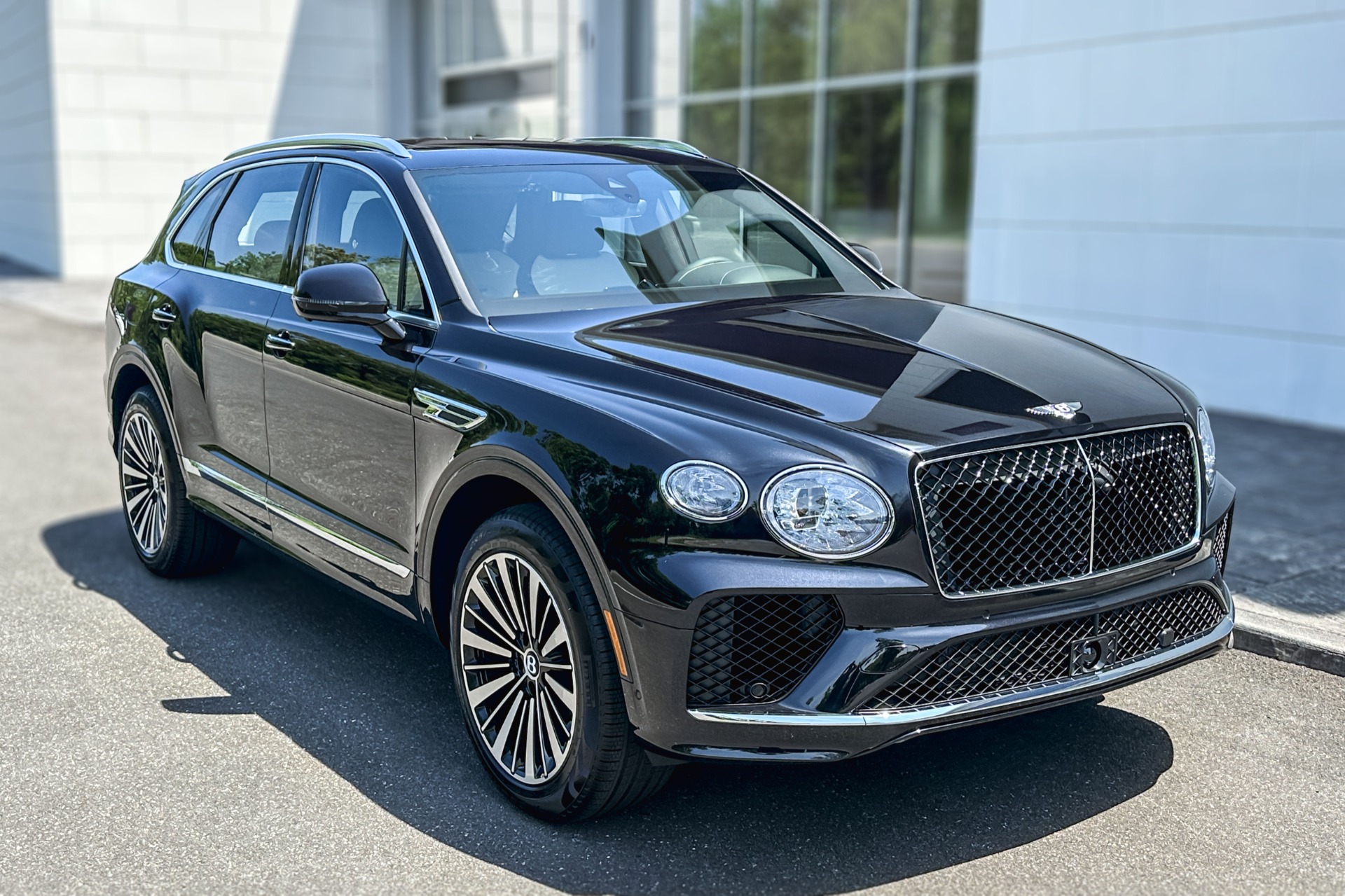 2026 Bentley Bentayga Image 19