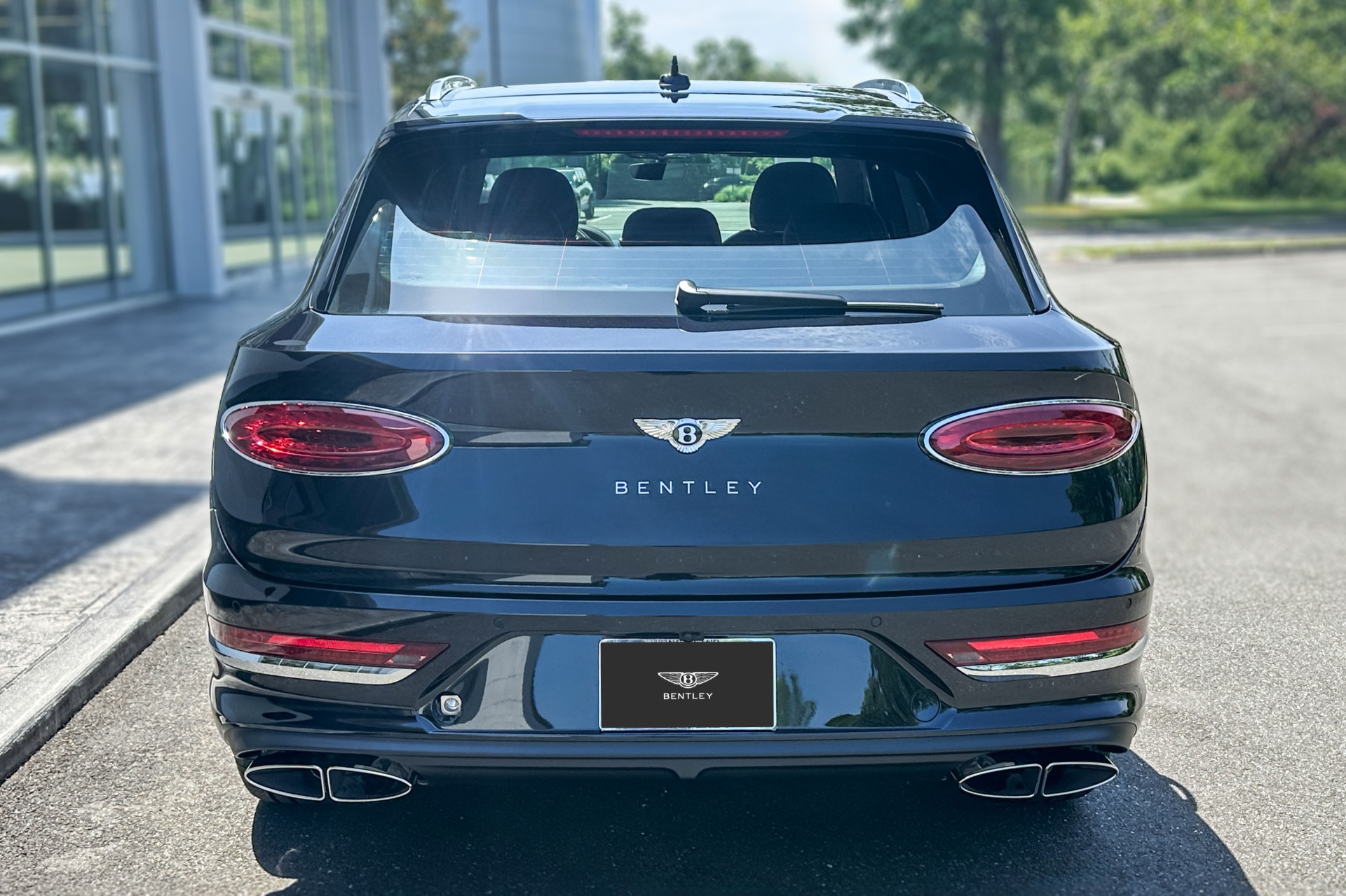 2026 Bentley Bentayga Image 23
