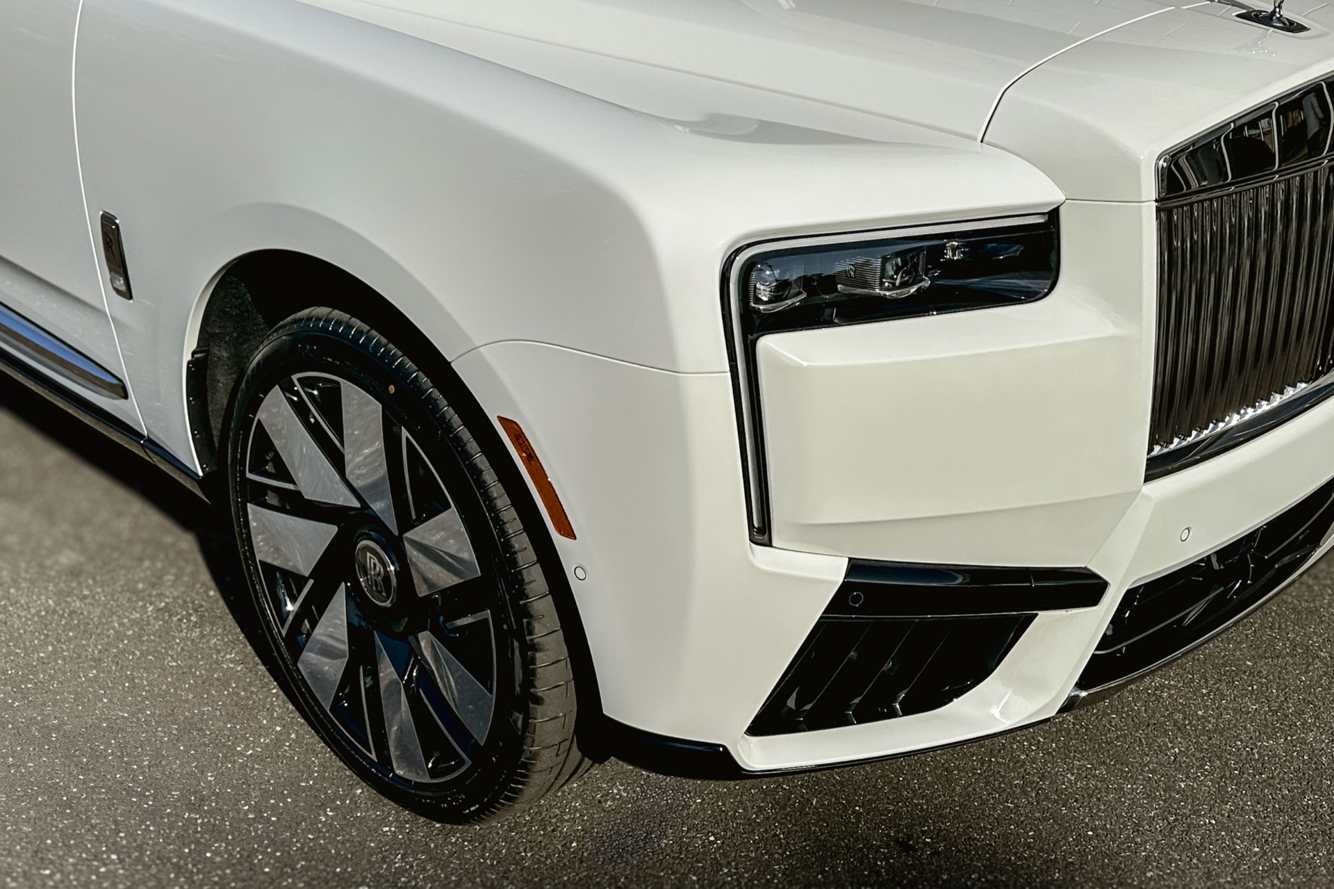 2027 Rolls-Royce Cullinan Base - Photo 23