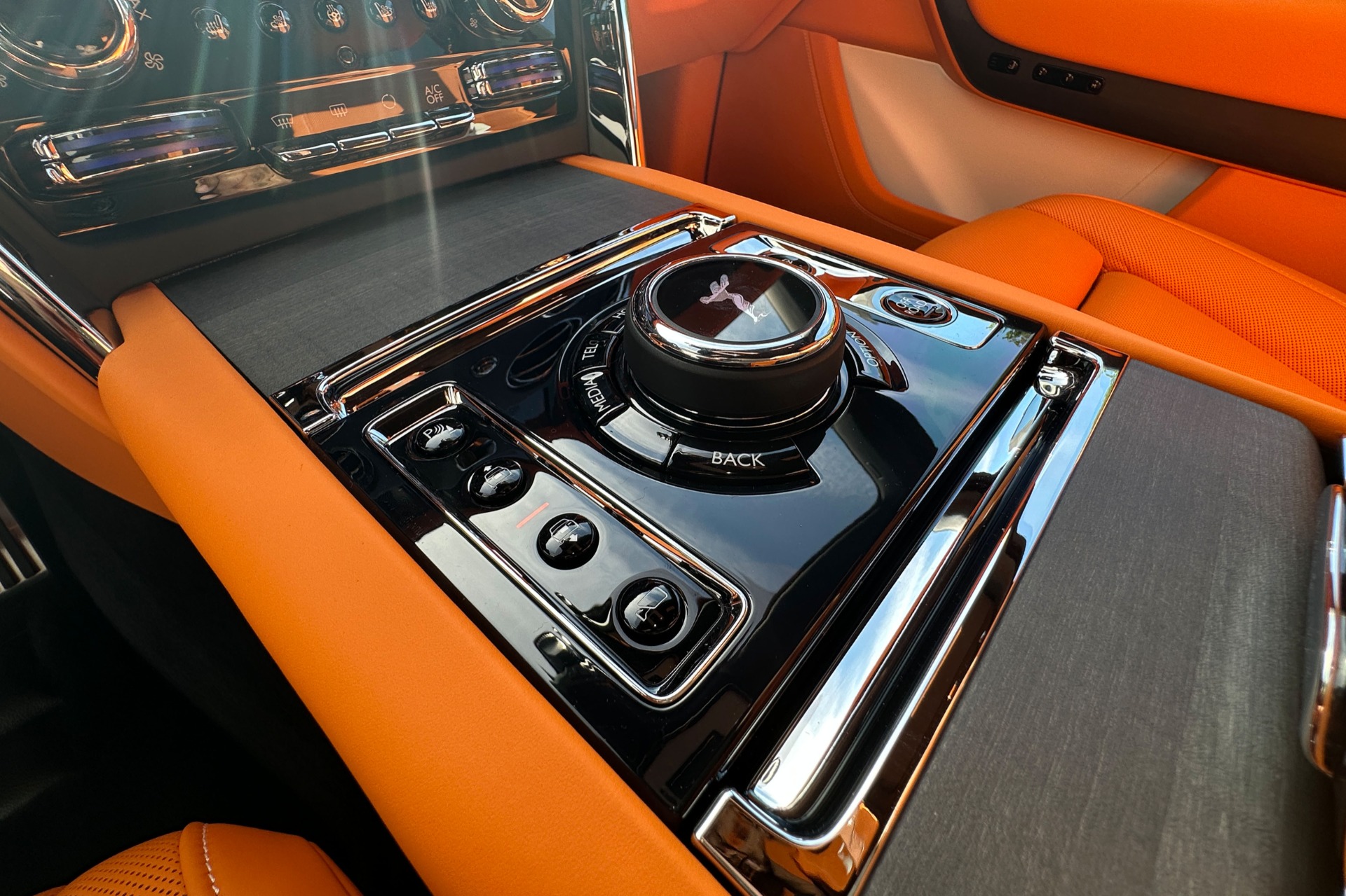 2027 Rolls-Royce Cullinan Base - Photo 9