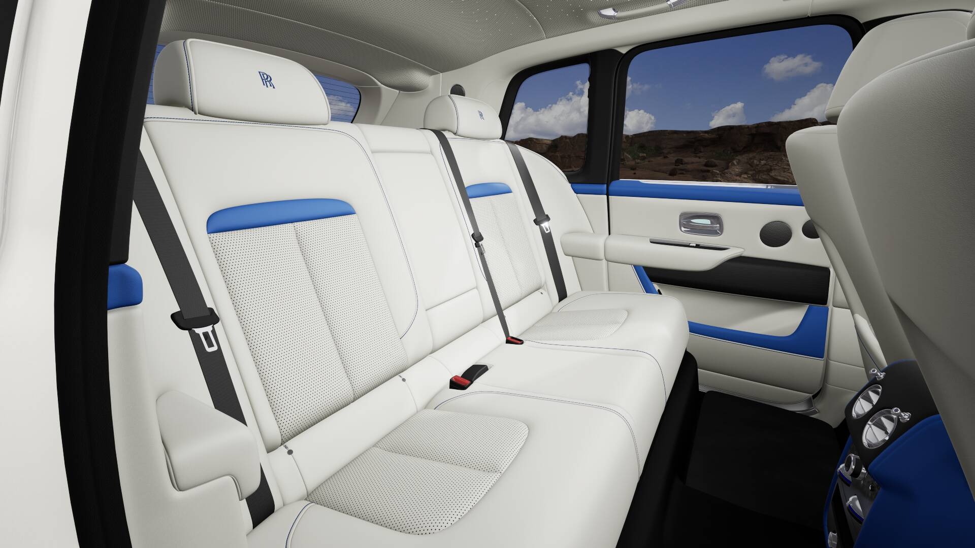 2027 Rolls-Royce Cullinan Image 4