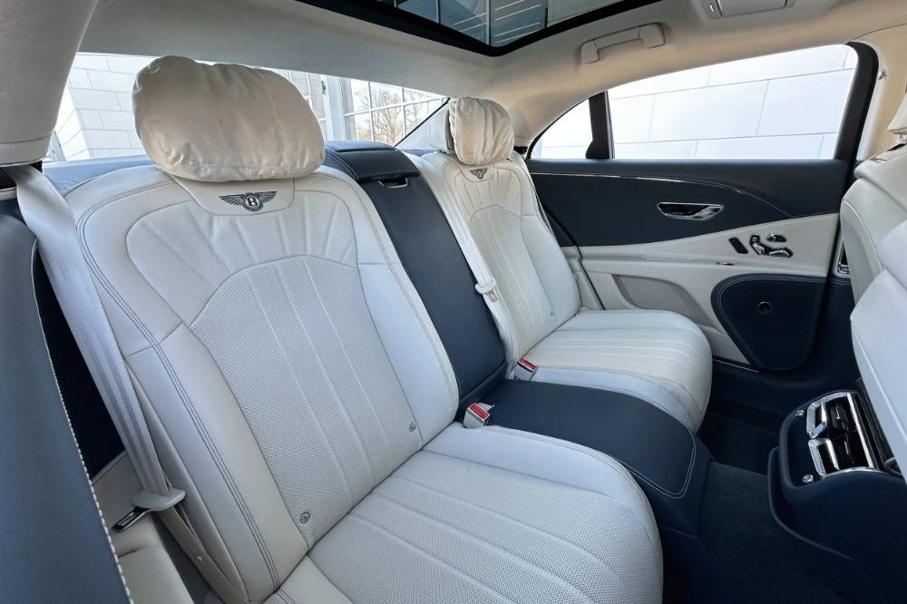 2024 Bentley Flying Spur Image 16