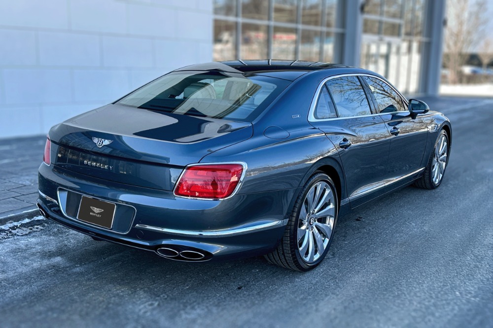 2024 Bentley Flying Spur Image 21