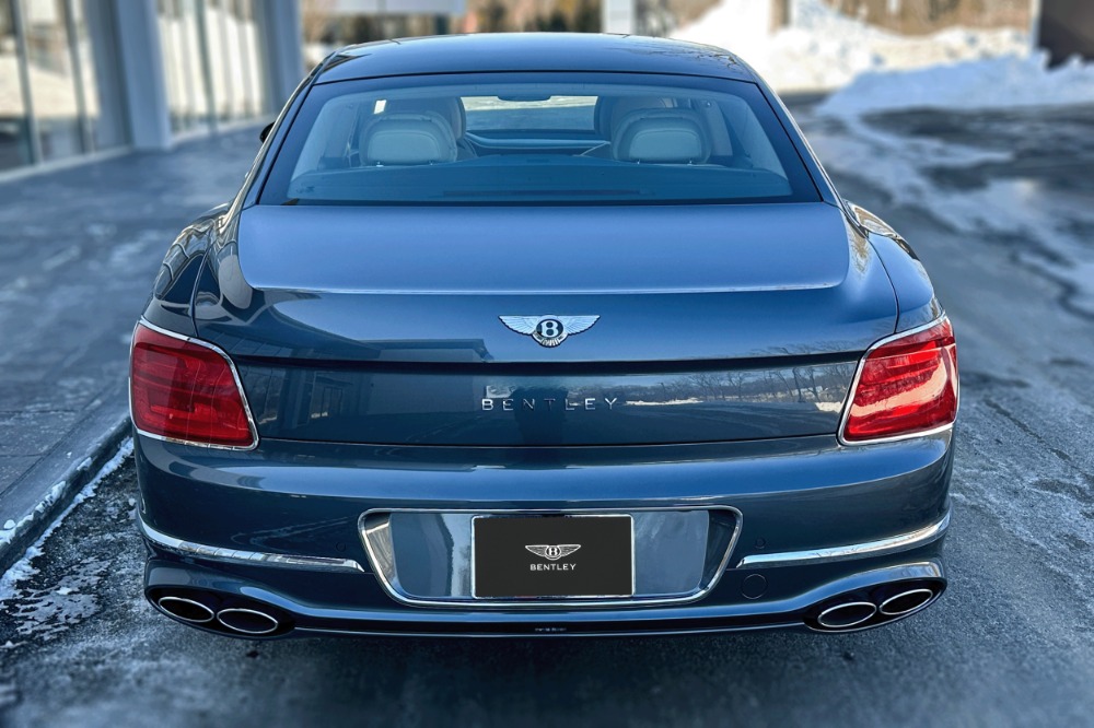 2024 Bentley Flying Spur Image 22