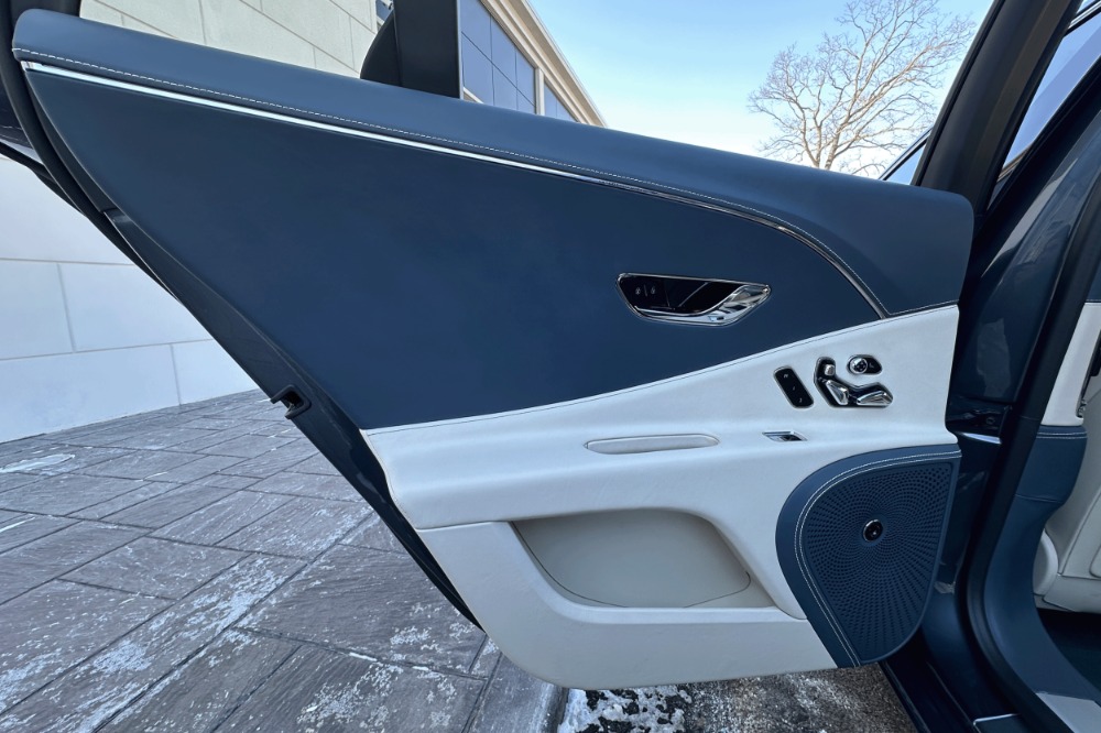 2024 Bentley Flying Spur Image 7