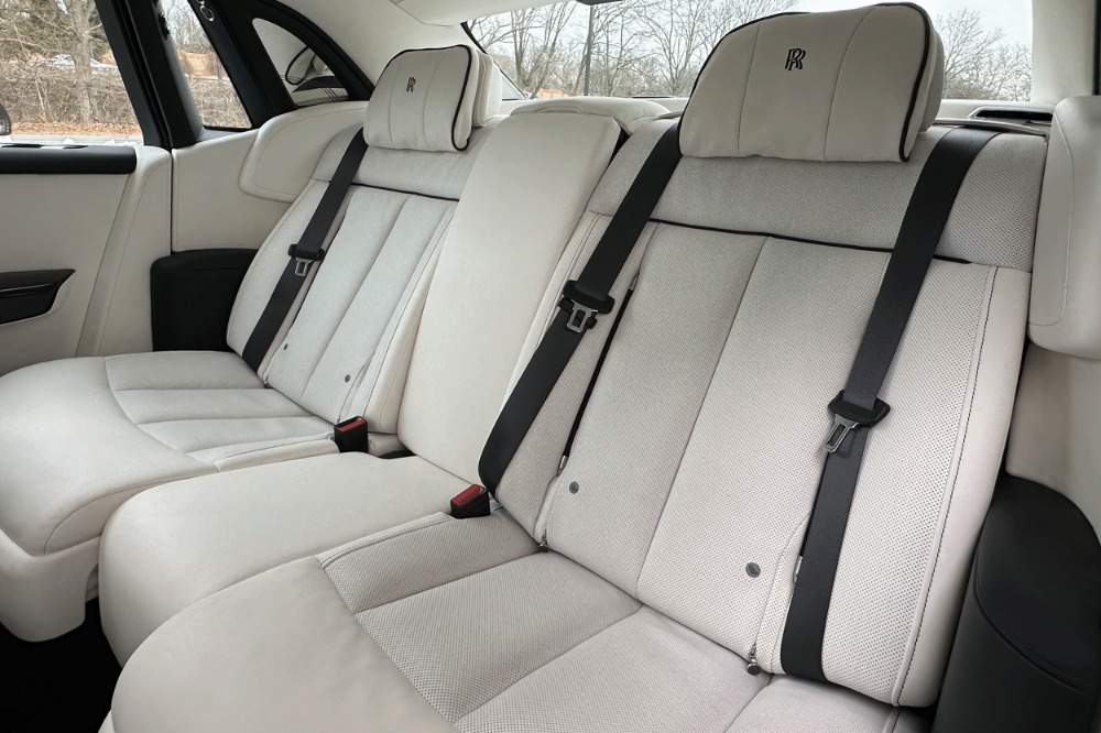 2023 Rolls-Royce Phantom Image 14