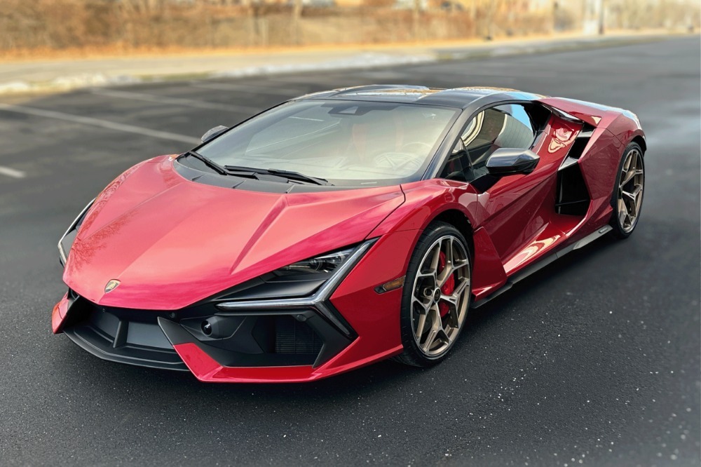 2025 Lamborghini Revuelto Image 13