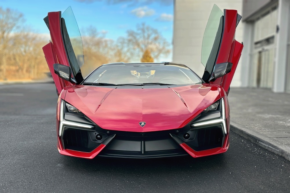 2025 Lamborghini Revuelto Image 14