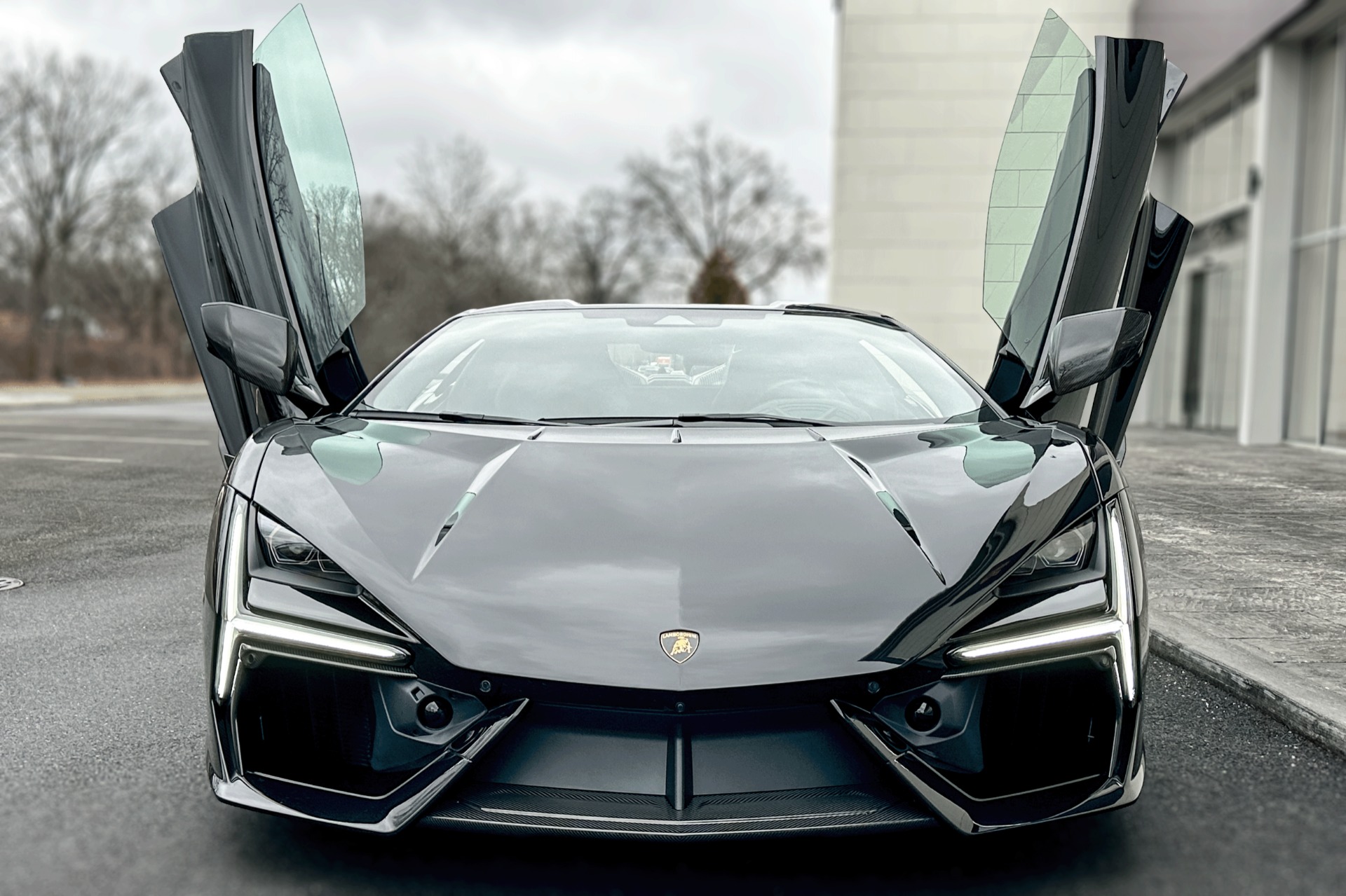 2025 Lamborghini Revuelto Image 14